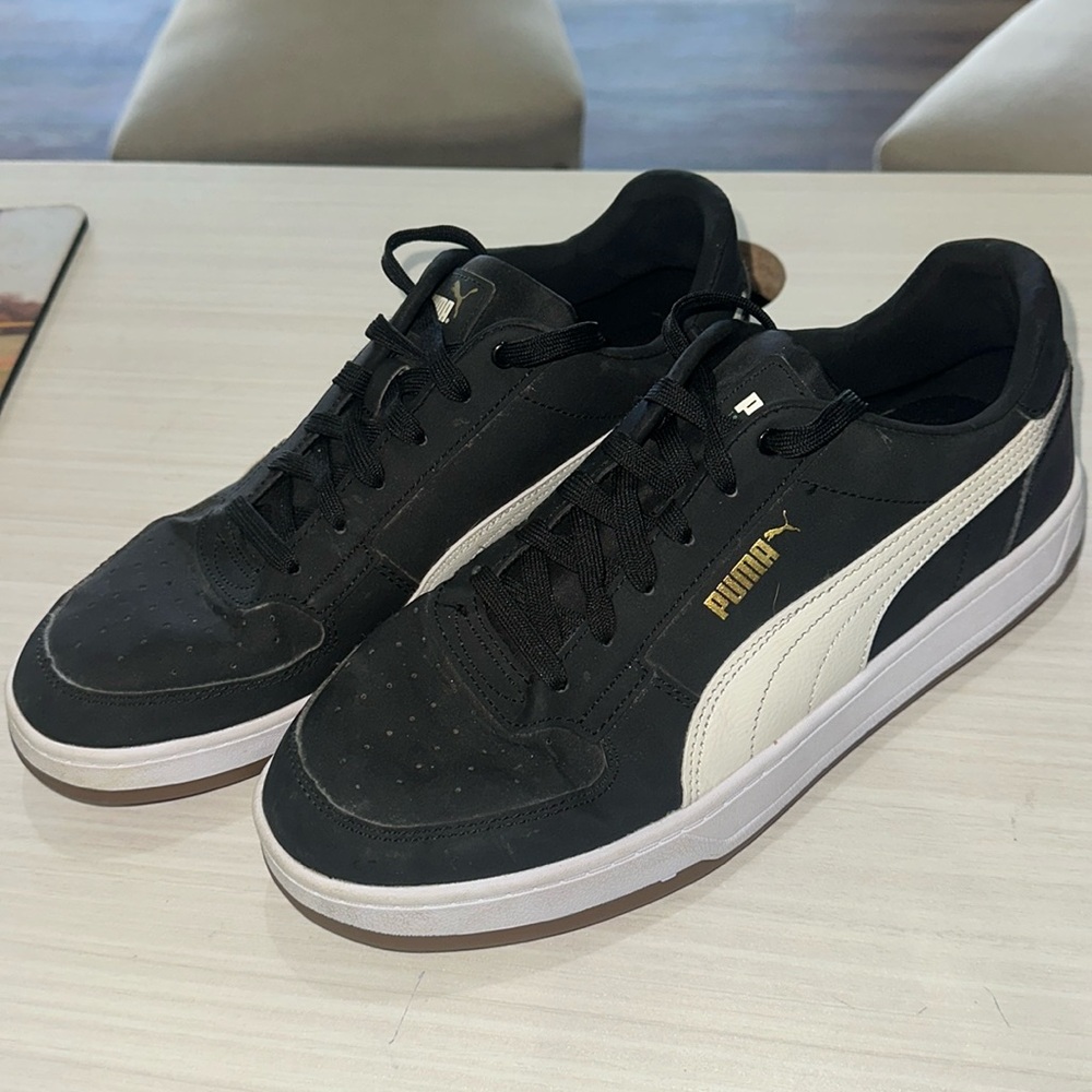 Men’s 9 1/2 Puma Tennis Shoes Black Gold Women's 8 1/2
